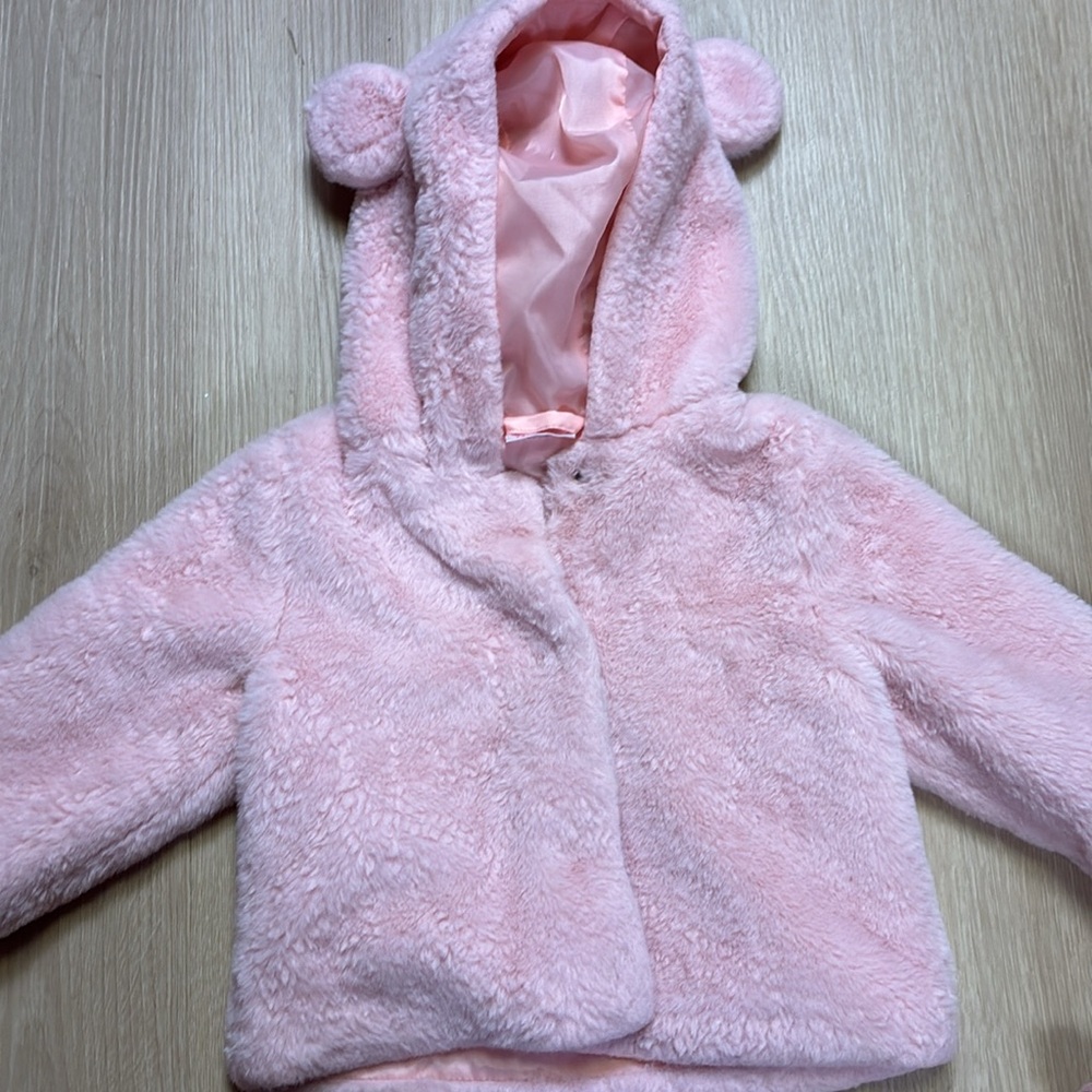 Calvin Klein 2 Piece Pink Baby Outfit Set & So Cute Fuzzy Jacket - Picture 4 of 6